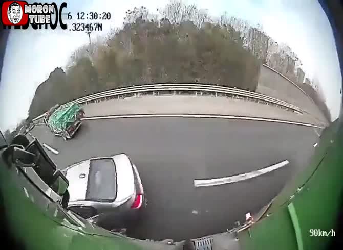 Video :Does this BMW driver believe he is better than the others